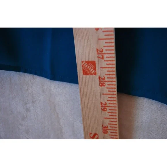 NWT Worthington Women’s 1x V-neck Silky Flowy Sleeveless Polynesian Blue Blouse - Picture 8 of 8